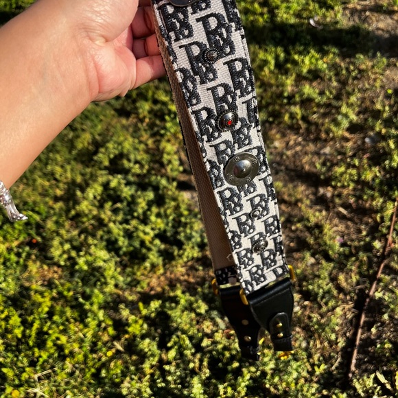 Black and White Designer Saddle Bag - Picture 5 of 6